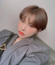 -十六番发型师事务所