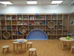 -小门牙好性格托育(北外滩中心)