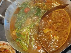 -由衷贵州酸汤牛肉火锅(新桥店)