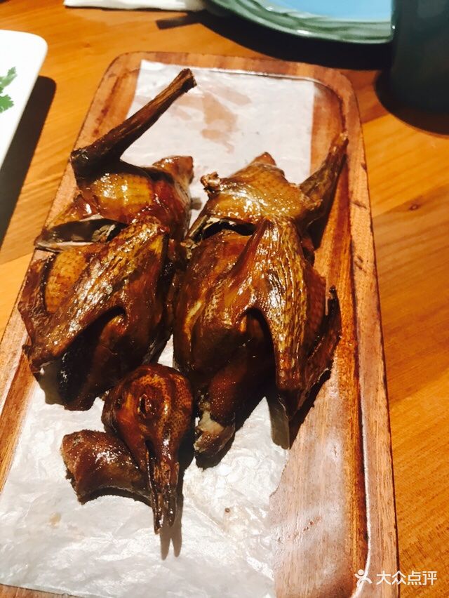 香港鸽坛·港式乳鸽茶餐厅(李沧万达店)烤乳鸽图片 - 第522张