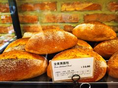 黑面包-多乐之日(田林东路店)