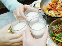 玫瑰牛奶-蔼若春.传承三十年云南菜(金碧公园店)