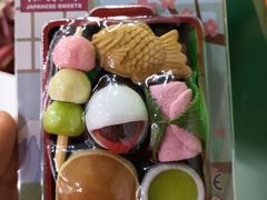 -新华书店(泉城路店)