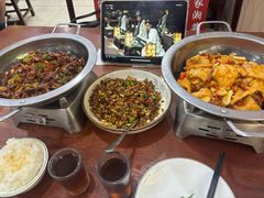 -湖南人家湘菜馆(镇江路店)