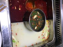 鸳鸯底锅-洪焱重庆老火锅(万福花园店)