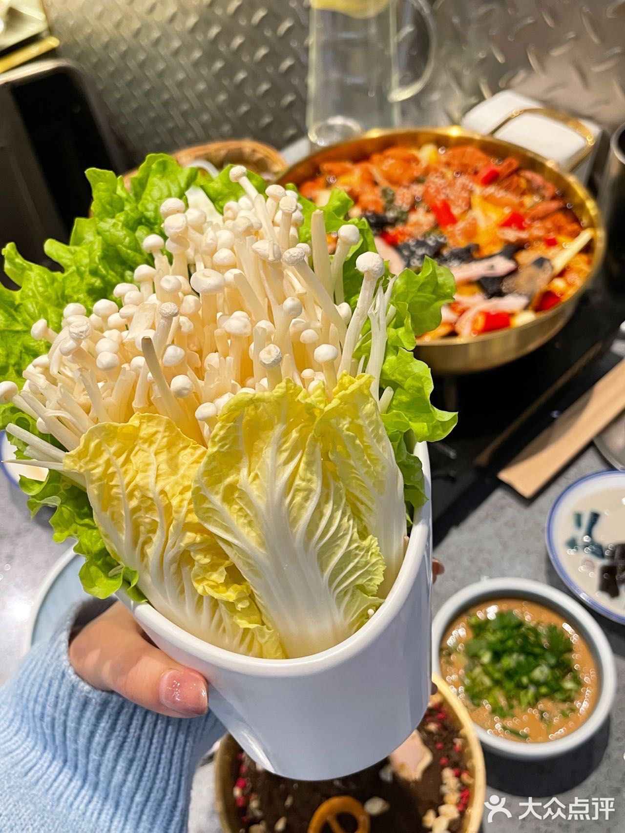 北京探店|📍冬日里的小确幸-喵十三串串香·肥肠兔火锅