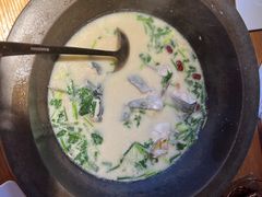 -咕嘟草帽鱼·牛奶一样的鲜鱼汤(天鹅湖万达广场店)