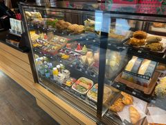 面包甜点陈列柜-星巴克(红房子店)