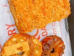 -HOT CRUSH趁热集合·现烤面包(环球港店)