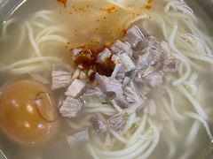 猪肘汤面-亮亮面馆(经六路店)