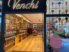 门面-VENCHI 闻绮(上海佛罗伦萨小镇店)