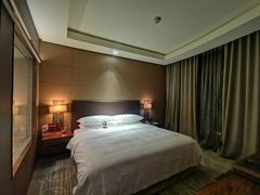 -昆明中心皇冠假日酒店