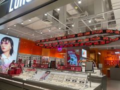 -LOHO眼镜(上海晶耀前滩商场店)