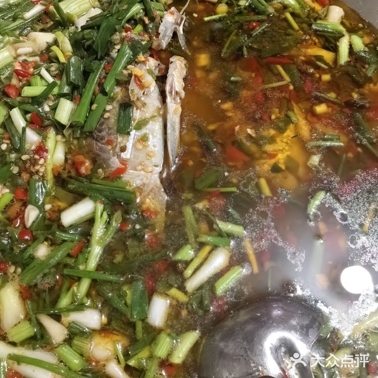 自贡吃哪家?葱葱鲫鱼看我这篇不踩雷