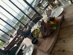 土耳其烤羊拼盘-新城概念餐厅