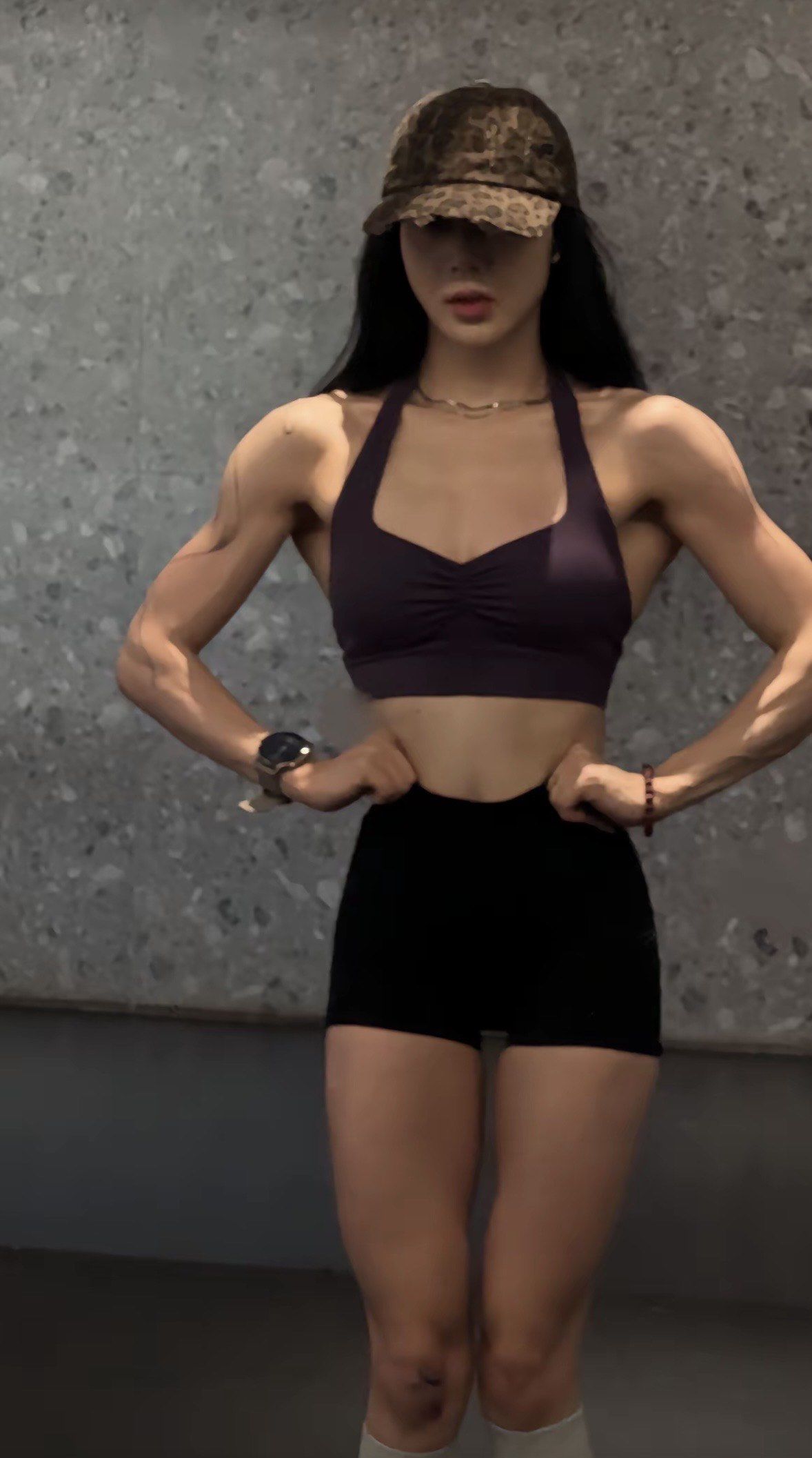 健身女神秀线条