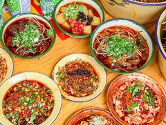 -拈签一笑黄牛肉辣卤串串