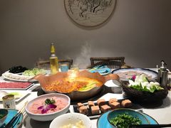 -墨居上隐·院子里火锅(峨眉店)