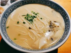 鲍蛤蛏海鲜面-沪西老弄堂面馆(定西路店)