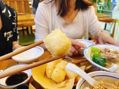 -蓉李记成都名小吃(武汉菱角湖万达店)