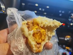咸蛋黄超人包-老陶包子铺(南大西南村店)