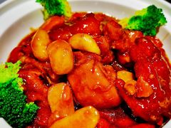 大手牵小手-玉玲珑(陆家嘴店)