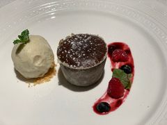 -Mogul Eatery·大亨餐酒馆