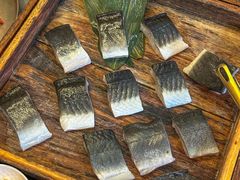 -围炉肉舍•炭烤活鳗•丹东海鲜烤肉(步行街店)