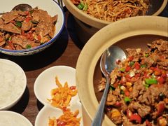 -湖南人家湘菜馆(镇江路店)