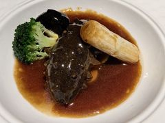 葱烧海参-青雅中餐厅(大连金石滩绿发希尔顿度假酒店)