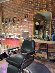 -青木造型HAIR·あおき髪を刈る潮人店