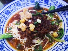 -渝之汇牛肉豌杂面