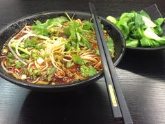 -丽影重庆小面(定西路店)