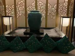 -新盈光·云会所(百丈东路店)
