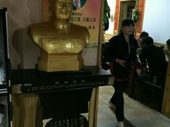 -晨皓祥人民公社铁锅炖菜(西华苑店)