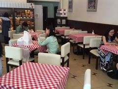 -红宝石·鲜奶小方·海派西点房(南丹店)