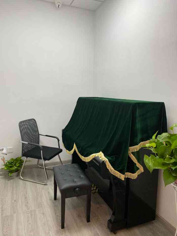 壹品艺术中心-"很幸运中了他家的霸王餐,加了店里的微信想.