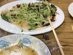 -溢心园香河肉饼总店