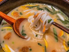 -银米·云南传统过桥米线(双廊黑金冠店)