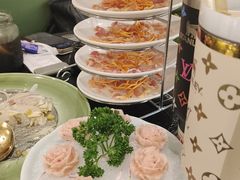 -得意咚瓜·顺德鱼生·冬瓜火锅(深圳首店)