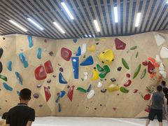 -ROCKPLUS攀岩馆(环宇城店)