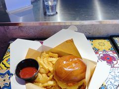 -LESCEDARS Brasserie Bistro香柏树