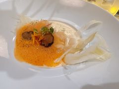 意大利饺子配黑松露片-广州塔卢特斯法国旋转餐厅