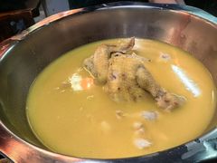 -鲜入围煮花胶鸡海鲜火锅