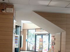 -麦当劳(乳山路店)