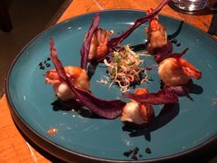 煎虾配紫薯泥薯片及姜味柠檬汁-AZUL by FUEL蓝色·法式酒馆(琶醍店)