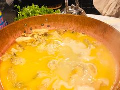 -鲜入围煮花胶鸡海鲜火锅