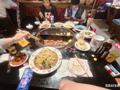 -鱼窝棚柴火铁锅炖(富山屯店)