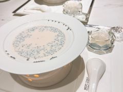 -燕庭·纯燕窝·甜品下午茶(南京西路店)
