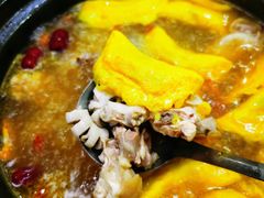 -濠轩阁特色生蚝火锅(水湾路店)
